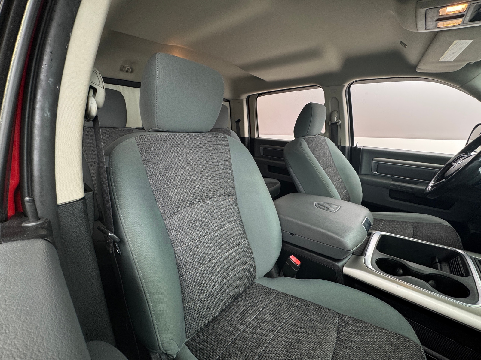 Thumbnail: 2019 RAM 1500 Classic - 2