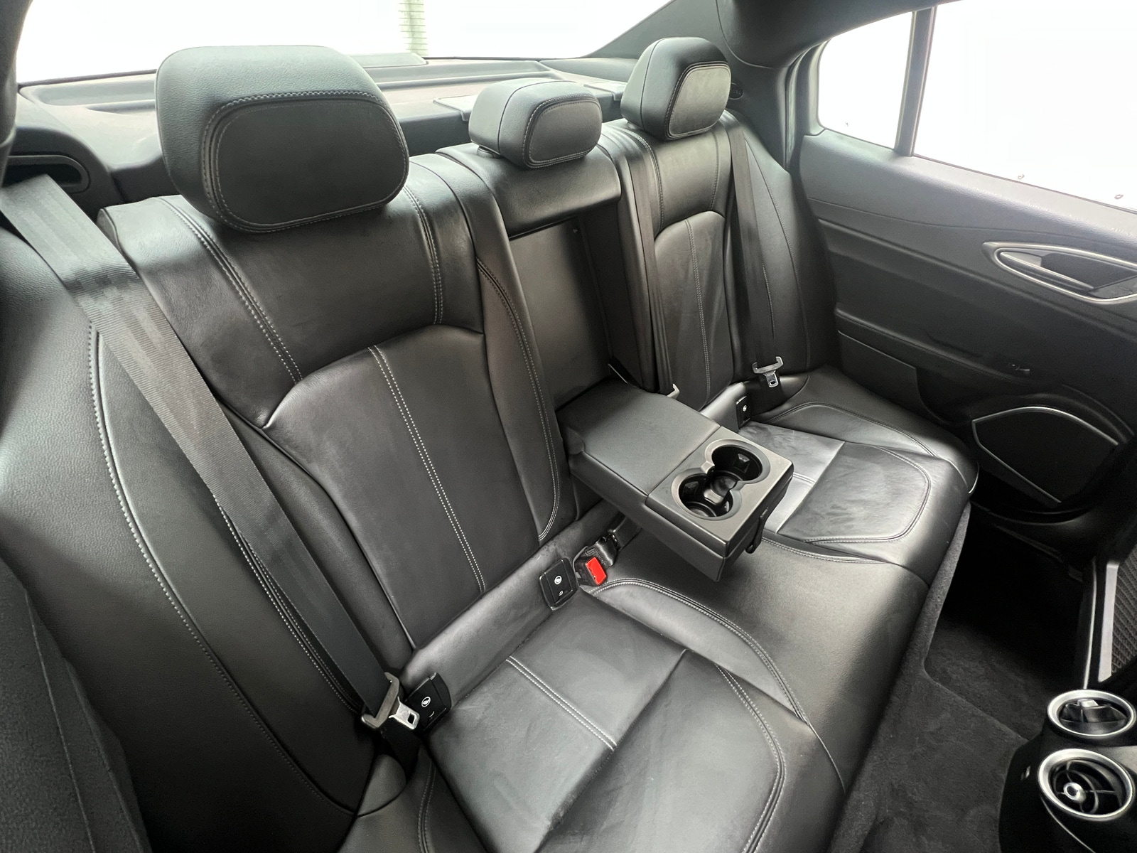 Thumbnail: 2020 Alfa Romeo Giulia - 5