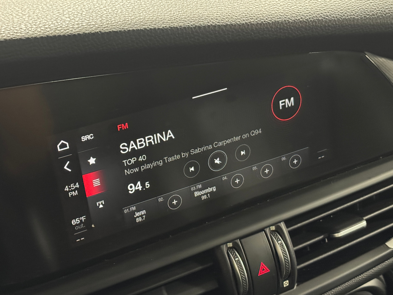 Thumbnail: 2020 Alfa Romeo Giulia - 3