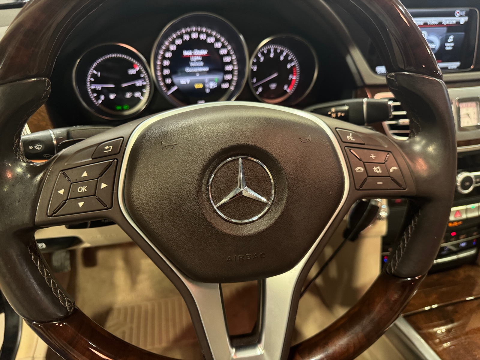 Thumbnail: 2014 Mercedes-Benz E-Class - 4