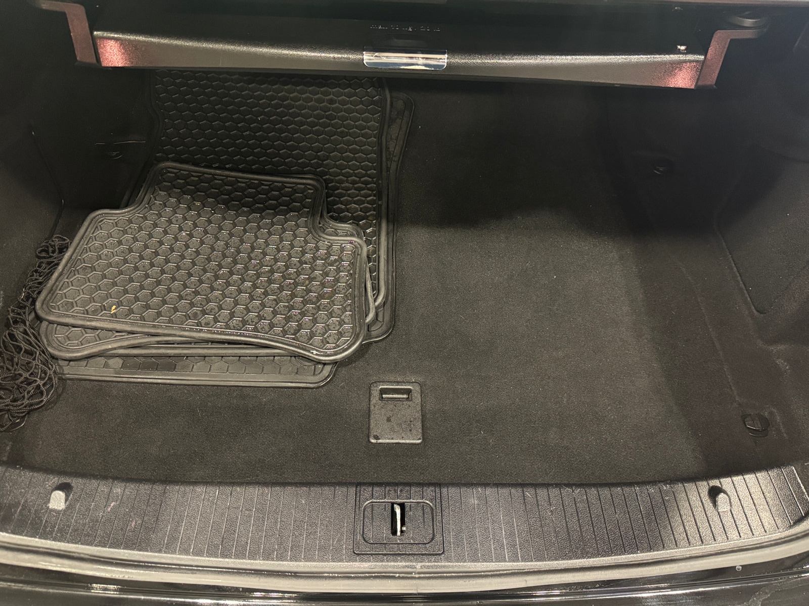 Thumbnail: 2014 Mercedes-Benz E-Class - 6