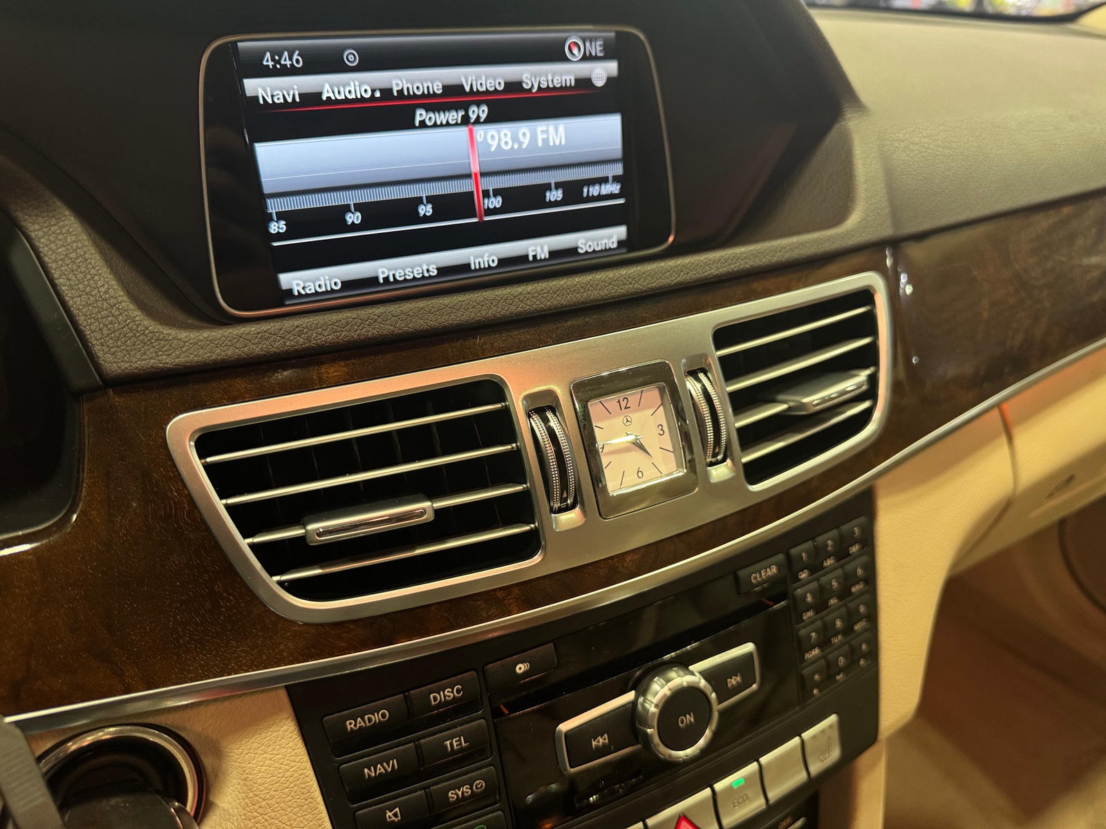 Thumbnail: 2014 Mercedes-Benz E-Class - 3