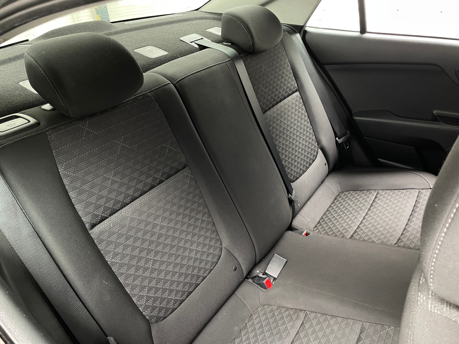 Thumbnail: 2022 Kia Rio - 6