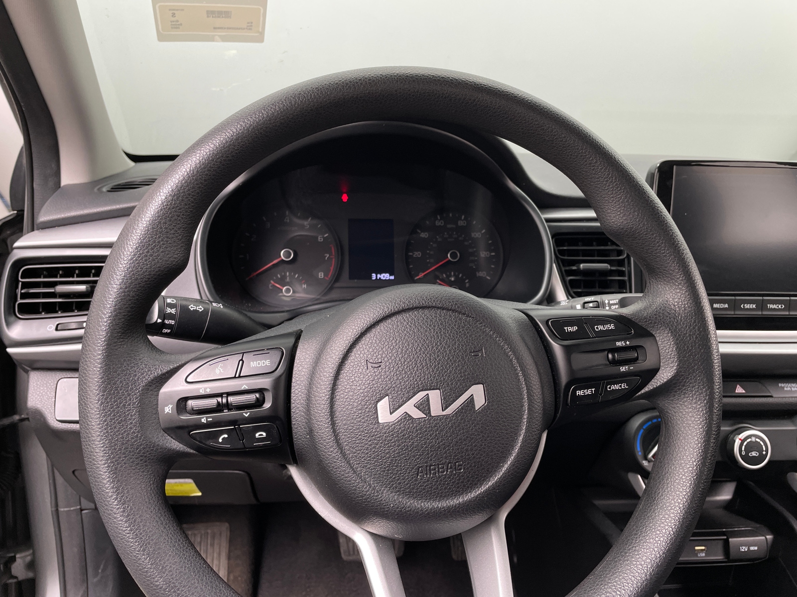 Thumbnail: 2022 Kia Rio - 5