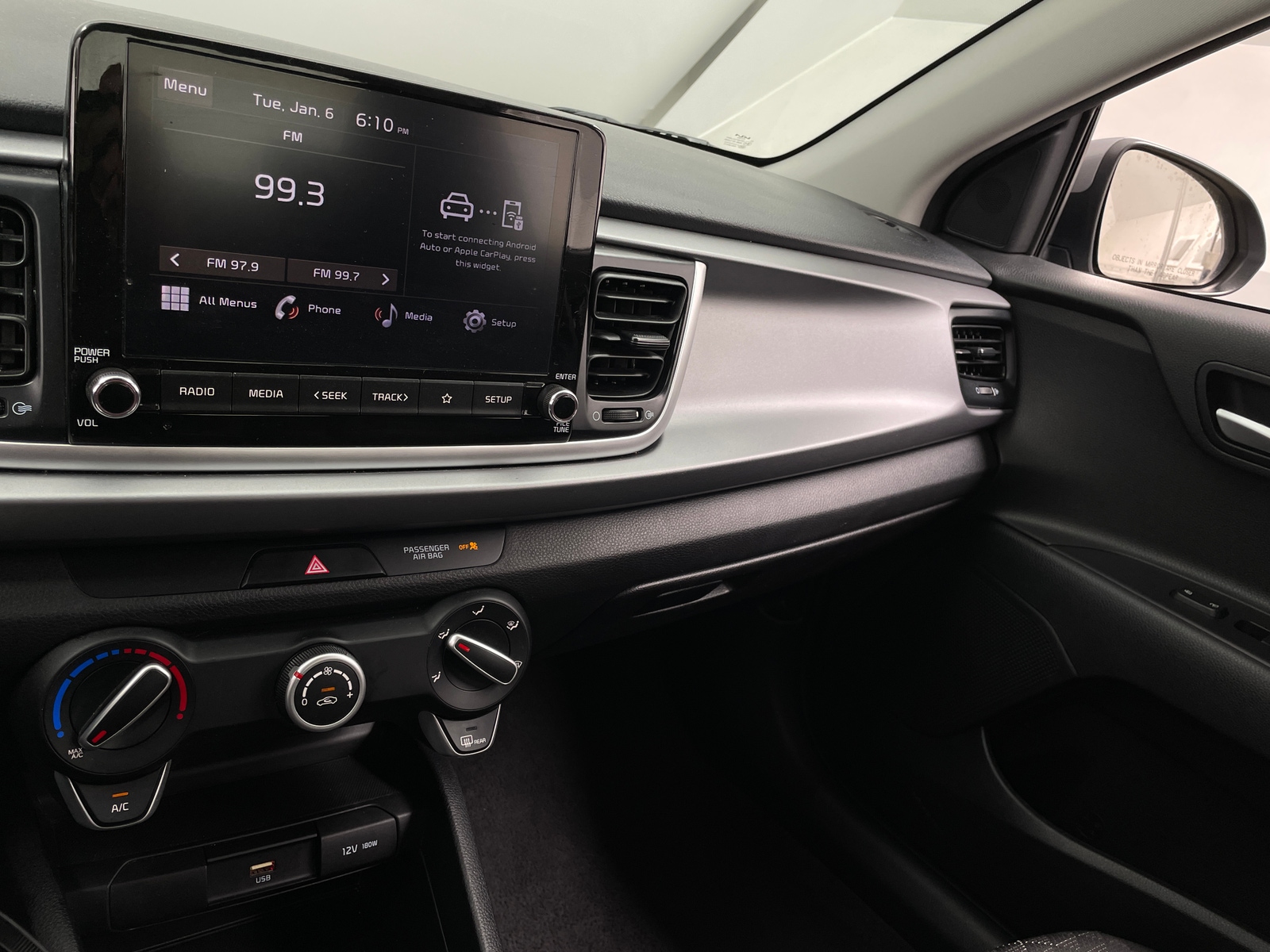 Thumbnail: 2022 Kia Rio - 4