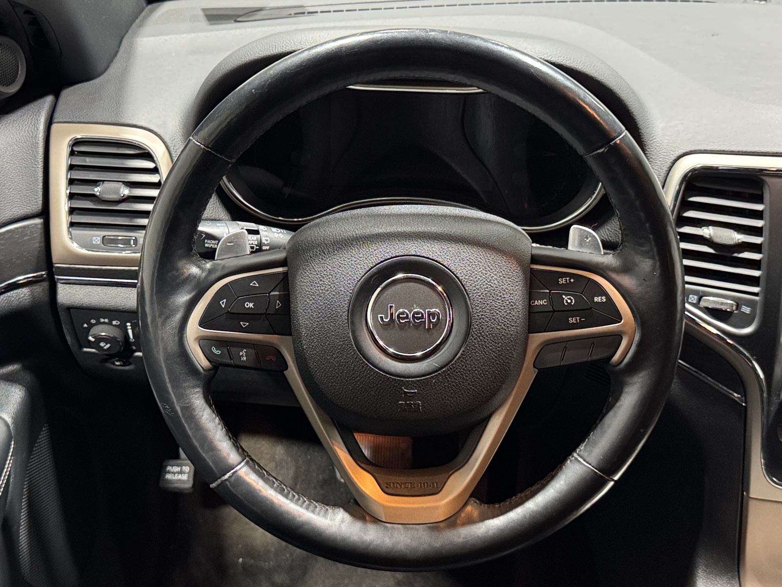 Thumbnail: 2015 Jeep Grand Cherokee - 4