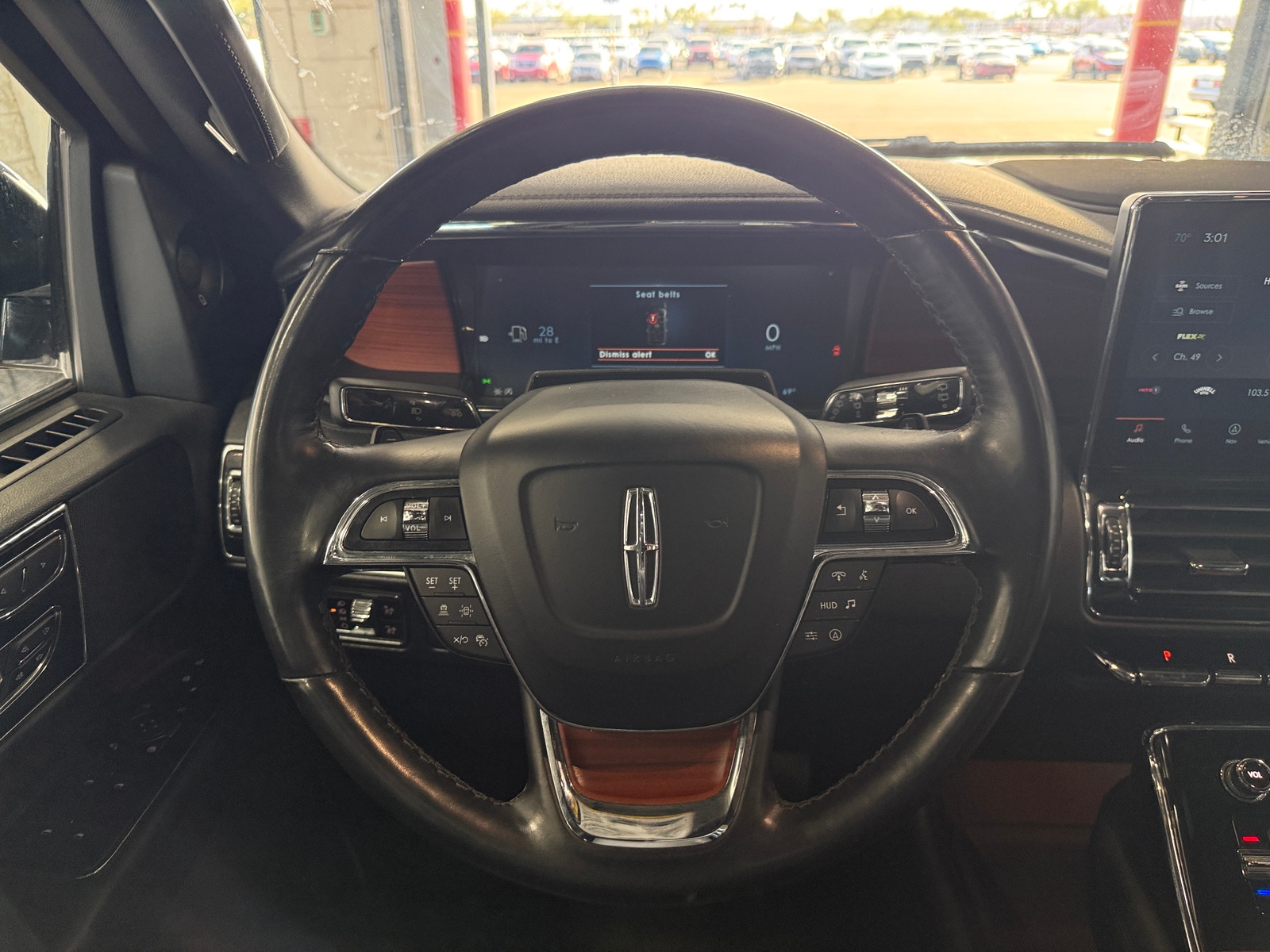 Thumbnail: 2024 Lincoln Navigator - 4