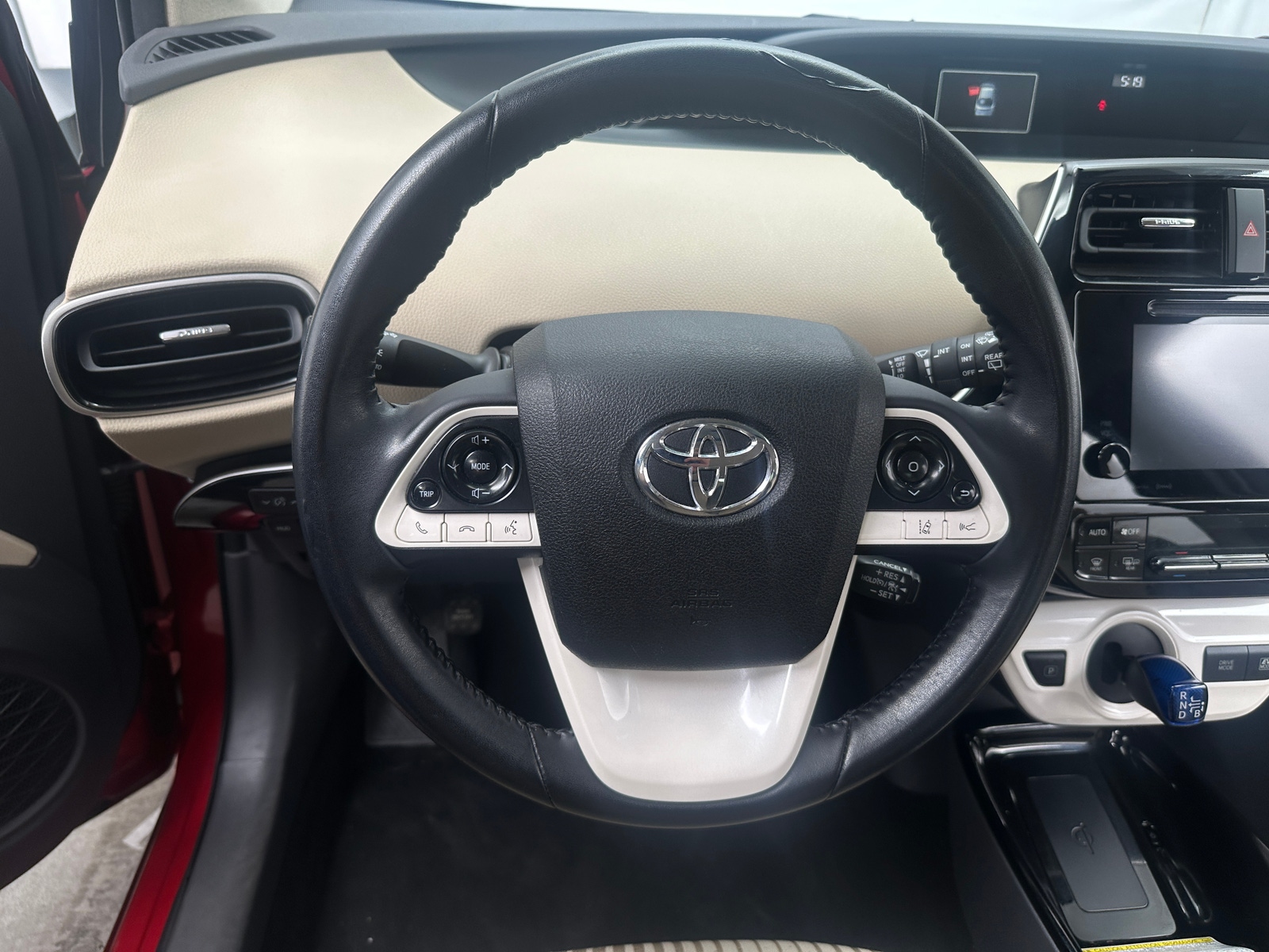 Thumbnail: 2018 Toyota Prius - 5