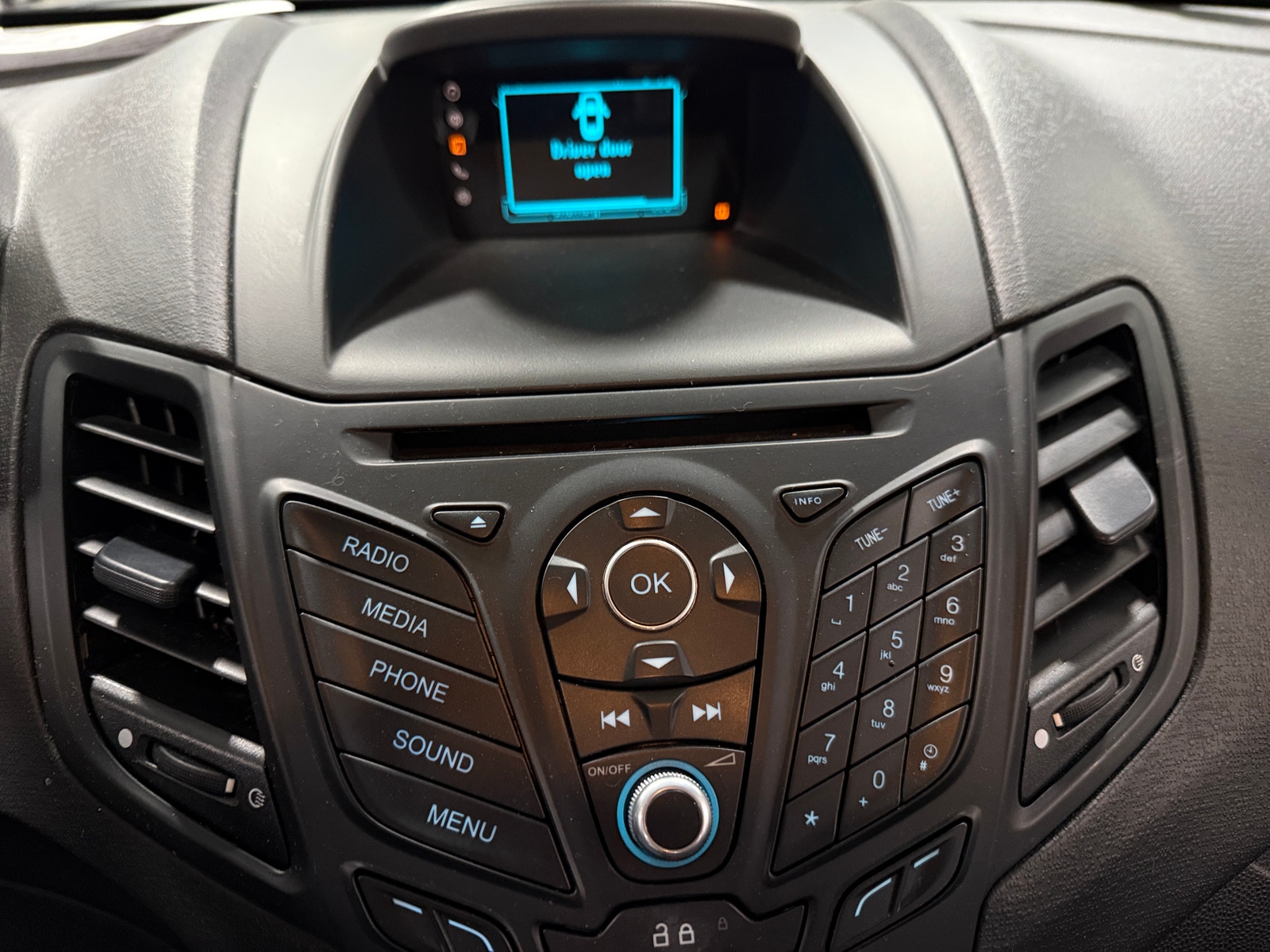 Thumbnail: 2017 Ford Fiesta - 4