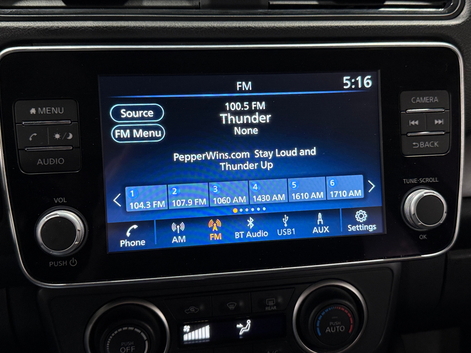 Thumbnail: 2025 Nissan Leaf - 4