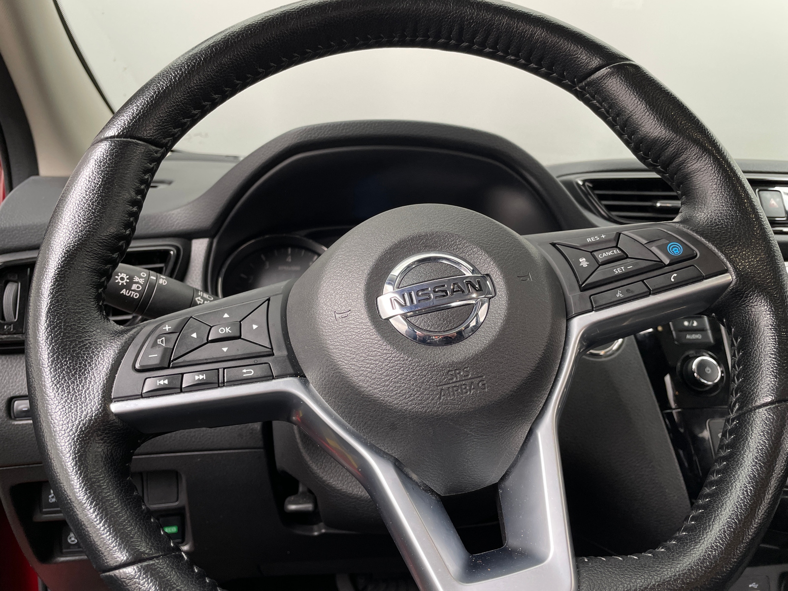 Thumbnail: 2022 Nissan Rogue Sport - 4