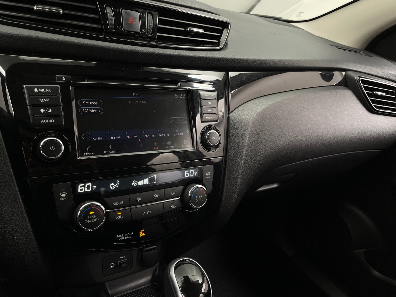 Thumbnail: 2022 Nissan Rogue Sport - 3