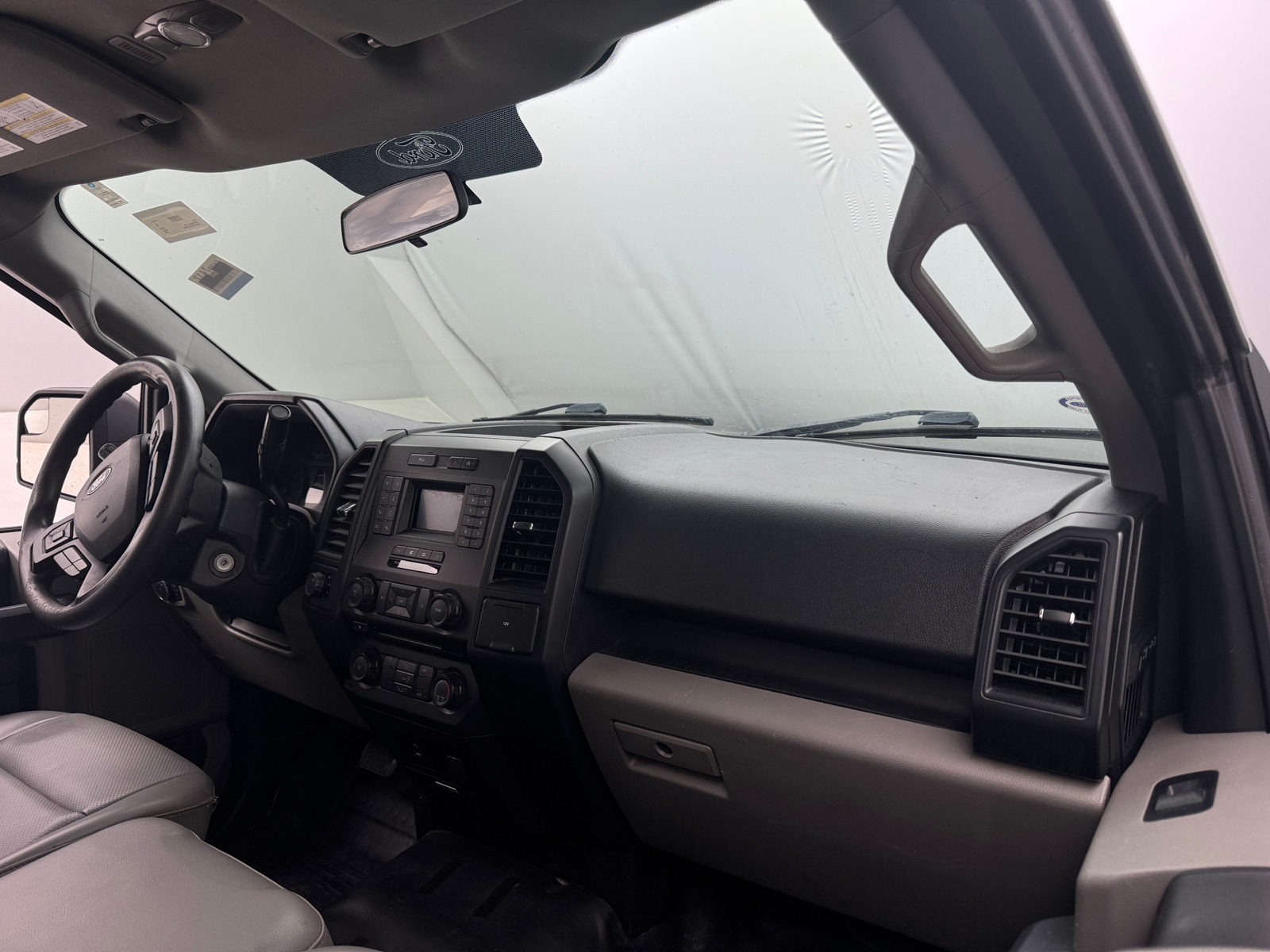 Thumbnail: 2018 Ford Econoline - 3