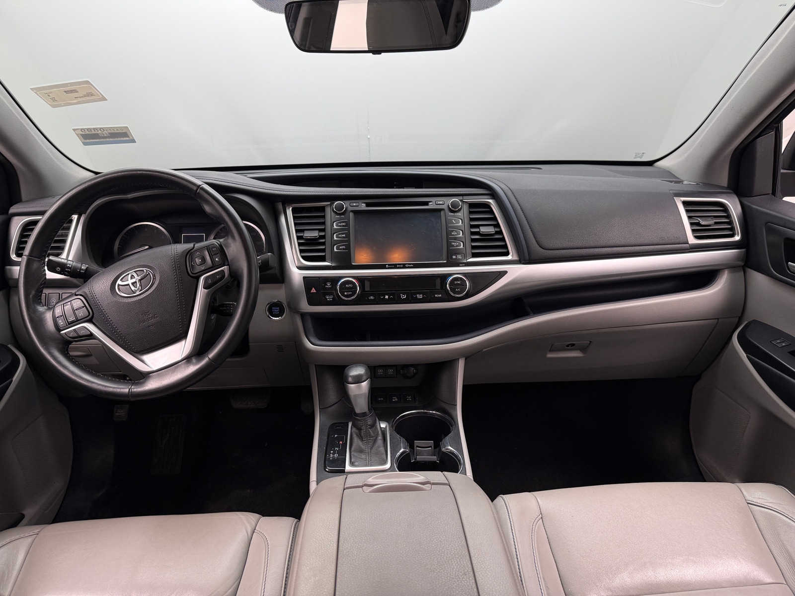 Thumbnail: 2018 Toyota Highlander - 2