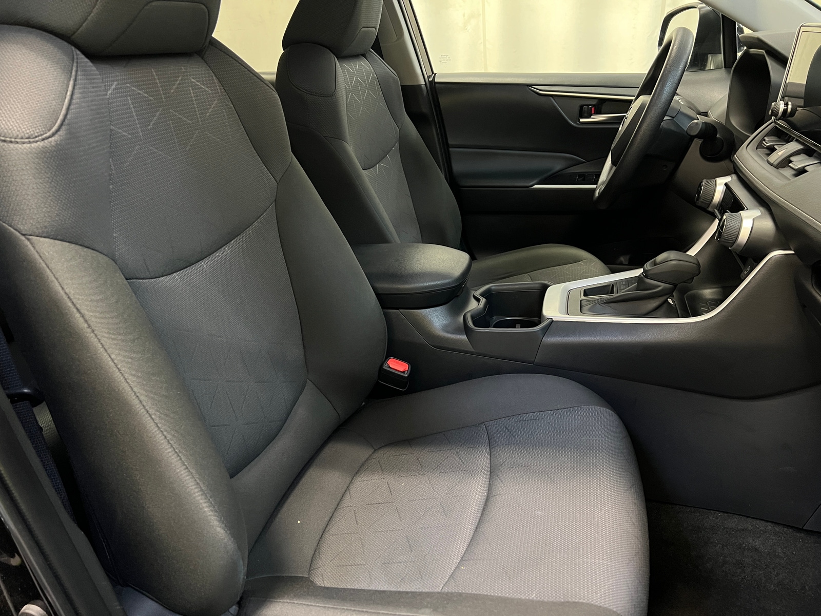 Thumbnail: 2025 Toyota RAV4 - 2