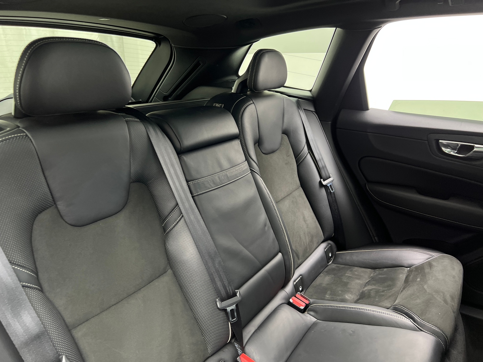 Thumbnail: 2018 Volvo XC60 - 5