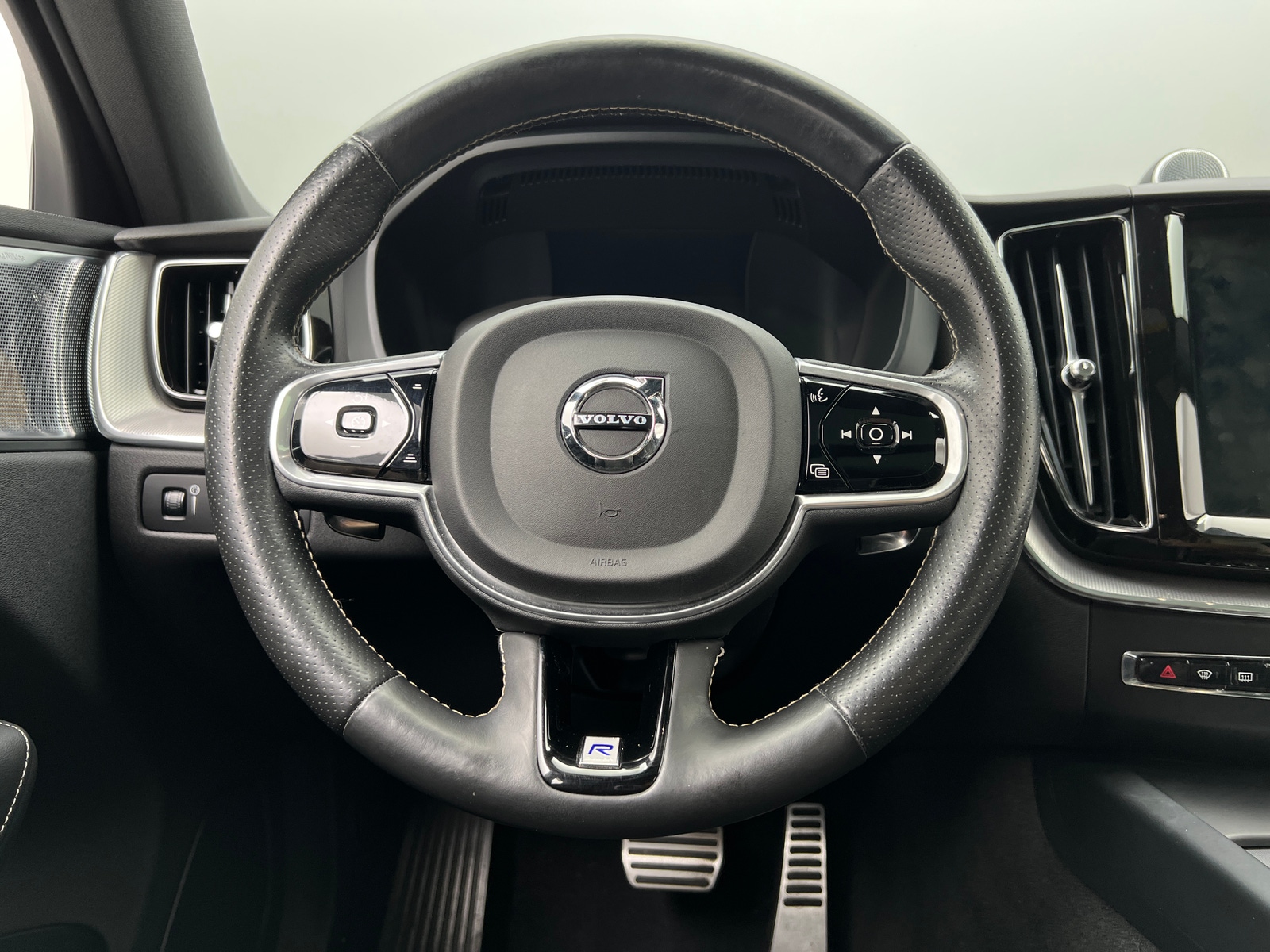 Thumbnail: 2018 Volvo XC60 - 4