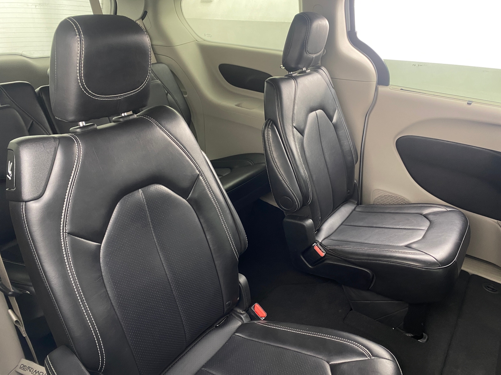 Thumbnail: 2024 Chrysler Pacifica - 5