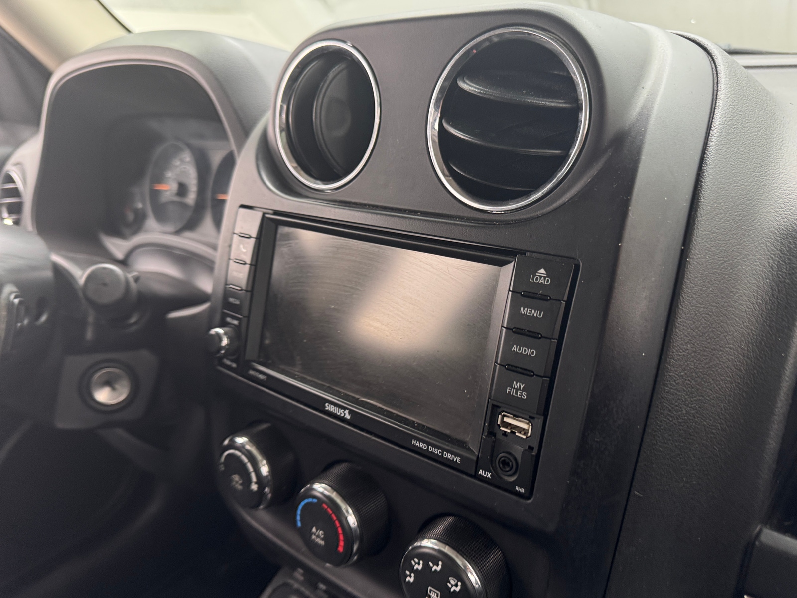 Thumbnail: 2017 Jeep Patriot - 3