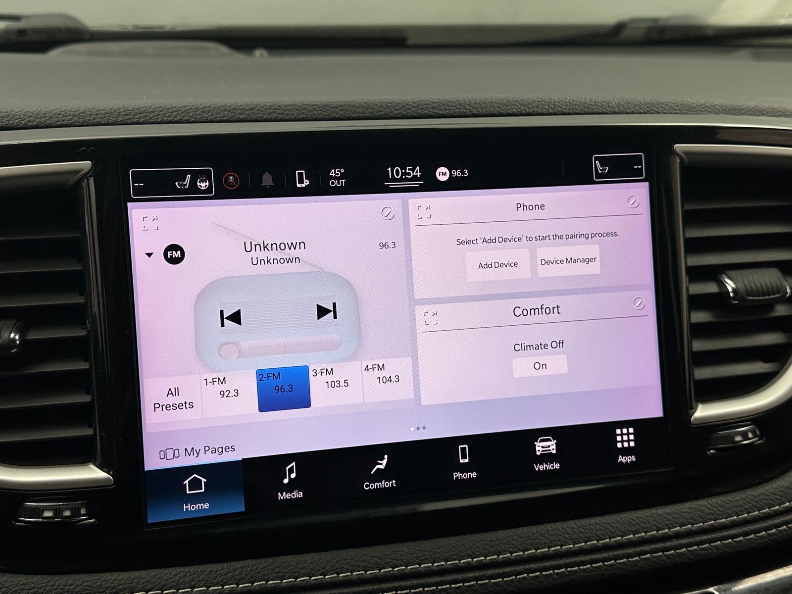 Thumbnail: 2022 Chrysler Pacifica - 3