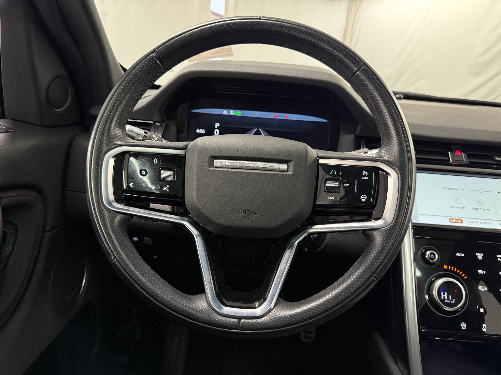 Thumbnail: 2021 Land Rover Discovery Sport - 4