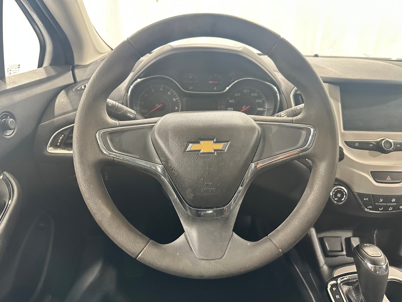 Thumbnail: 2017 Chevrolet Cruze - 5