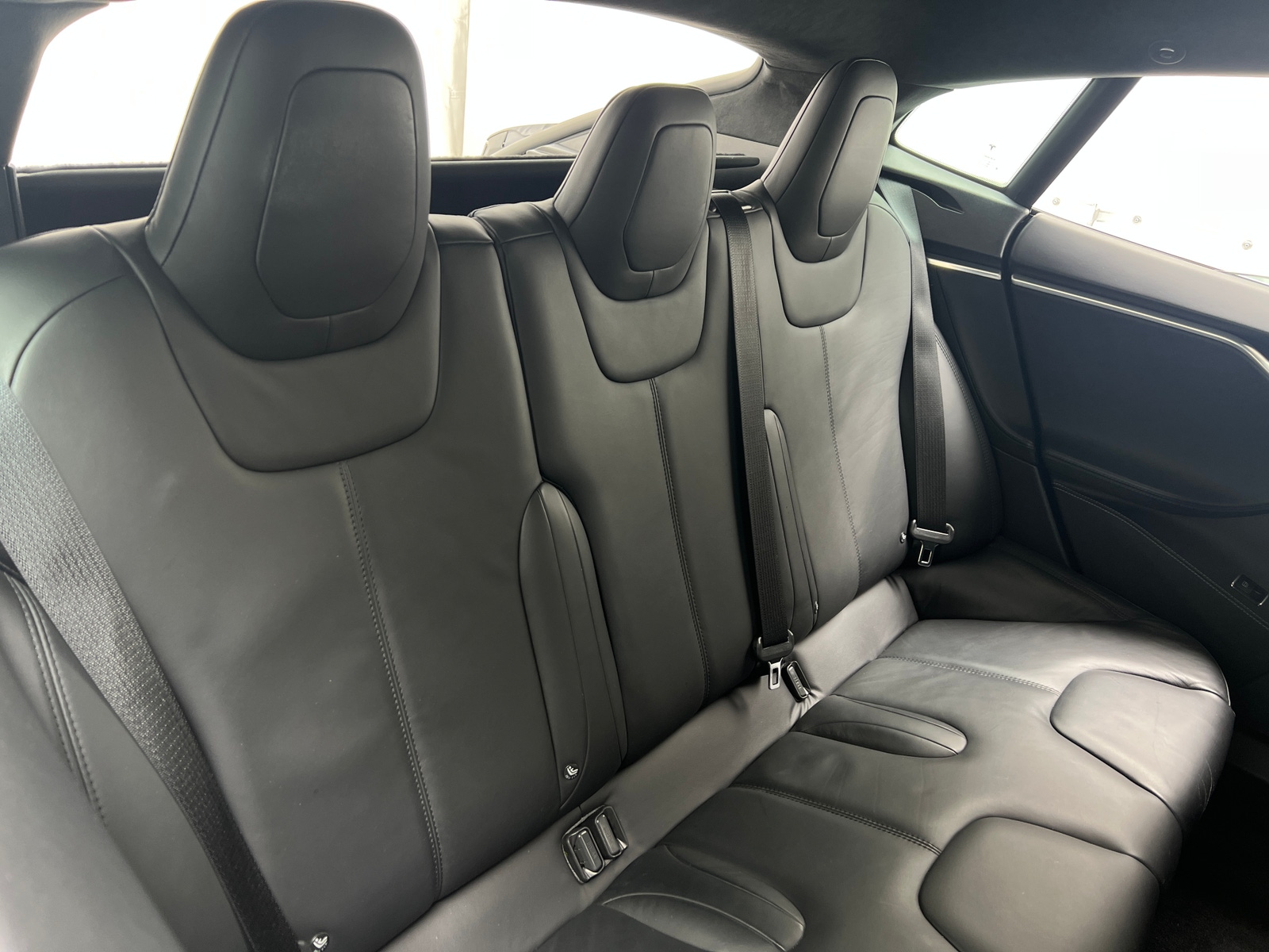 Thumbnail: 2015 Tesla Model S - 5