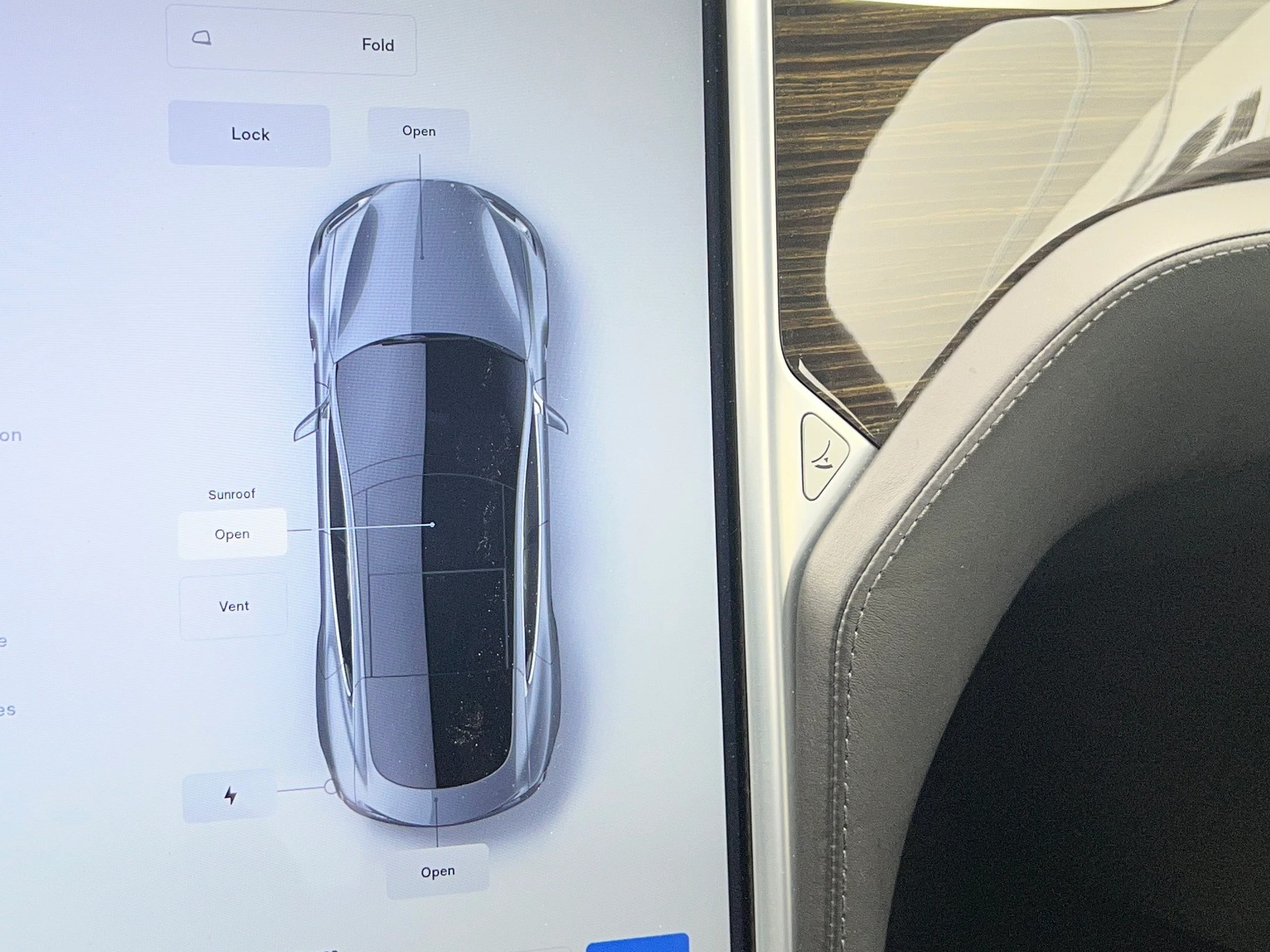 Thumbnail: 2015 Tesla Model S - 3