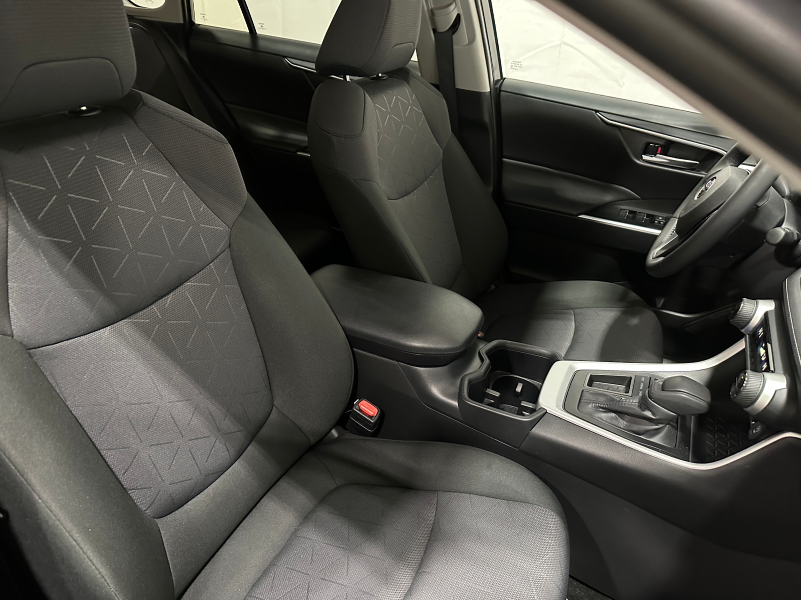 Thumbnail: 2025 Toyota RAV4 - 2