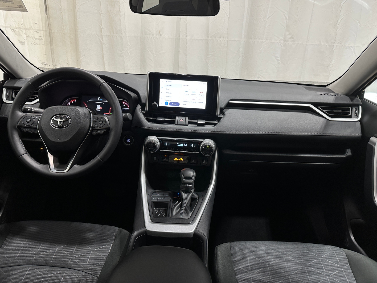 Thumbnail: 2025 Toyota RAV4 - 3