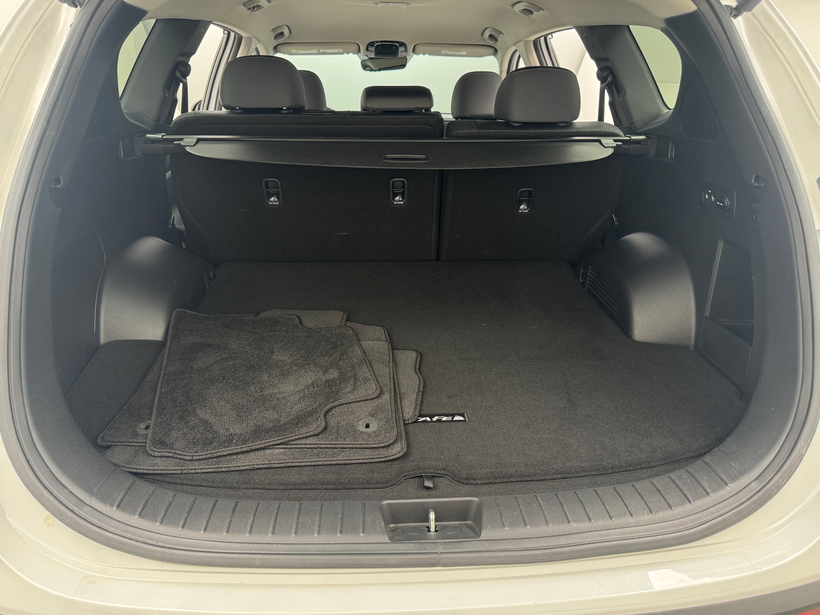 Thumbnail: 2022 Hyundai Santa Fe - 7