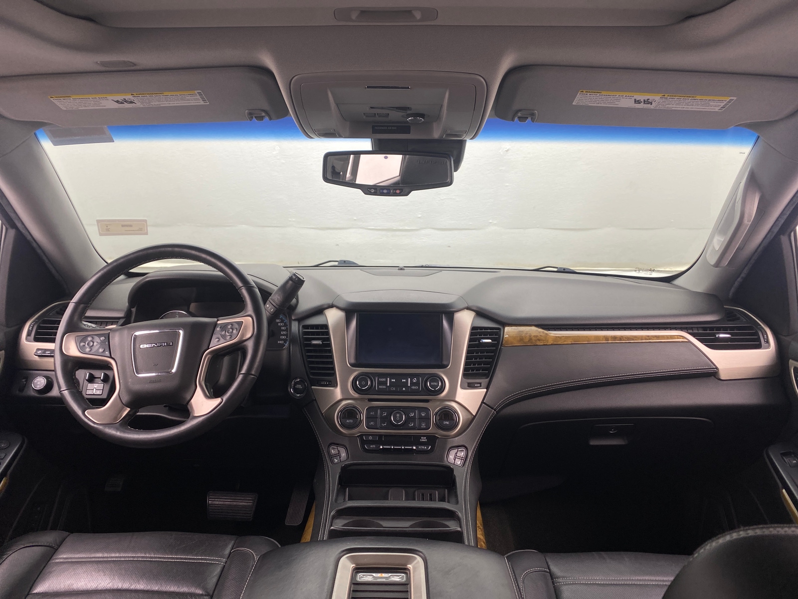 Thumbnail: 2017 GMC Yukon - 2