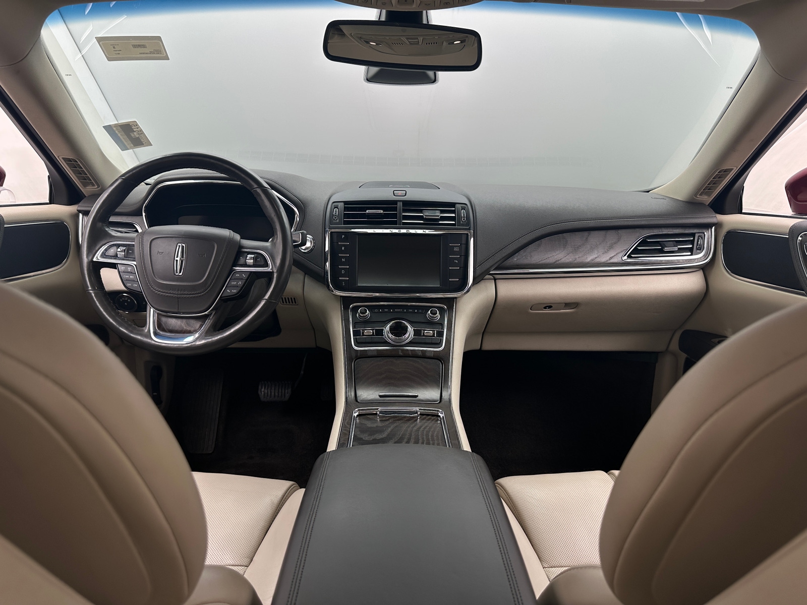 Thumbnail: 2017 Lincoln Continental - 2