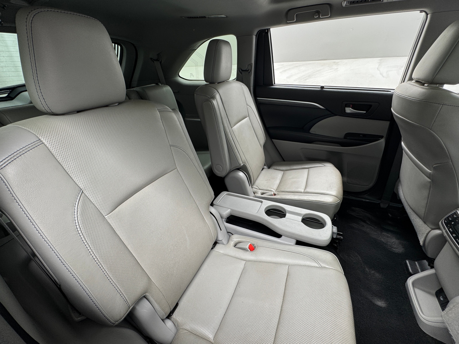 Thumbnail: 2019 Toyota Highlander - 5