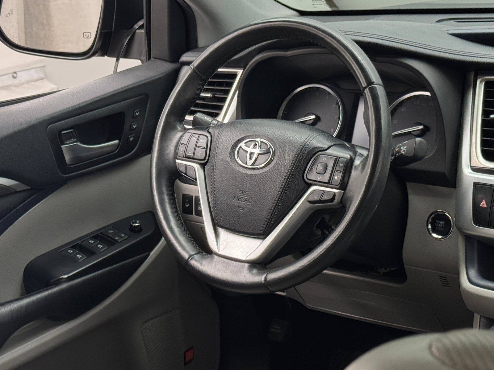 Thumbnail: 2019 Toyota Highlander - 4