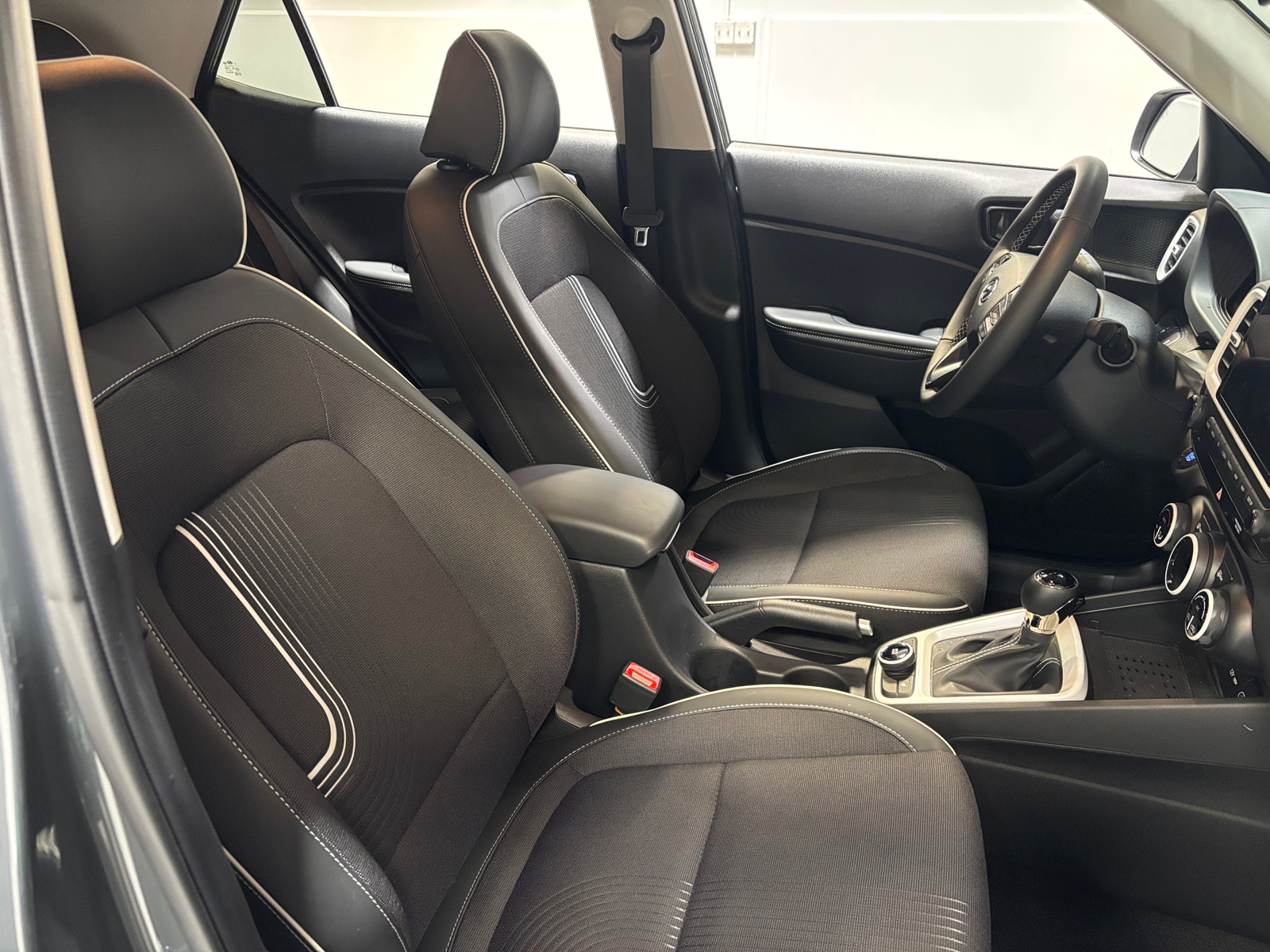 Thumbnail: 2025 Hyundai Venue - 2