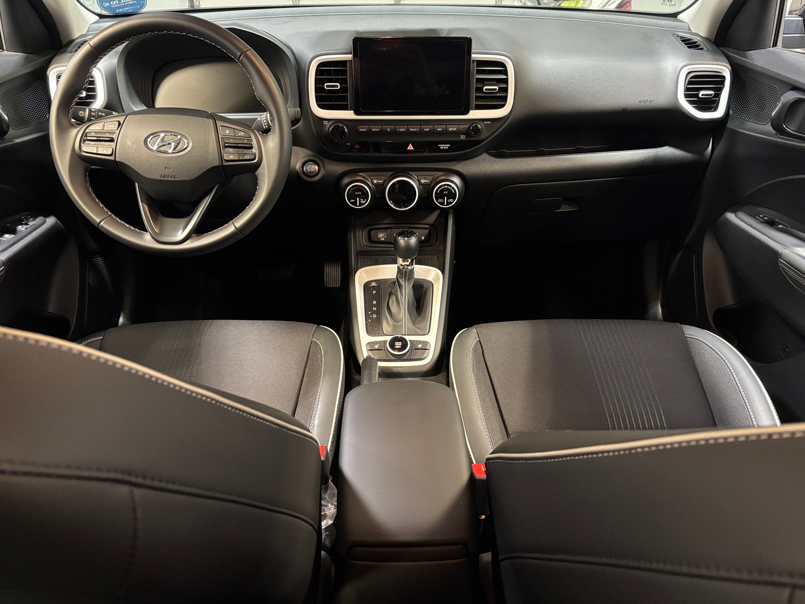 Thumbnail: 2025 Hyundai Venue - 3