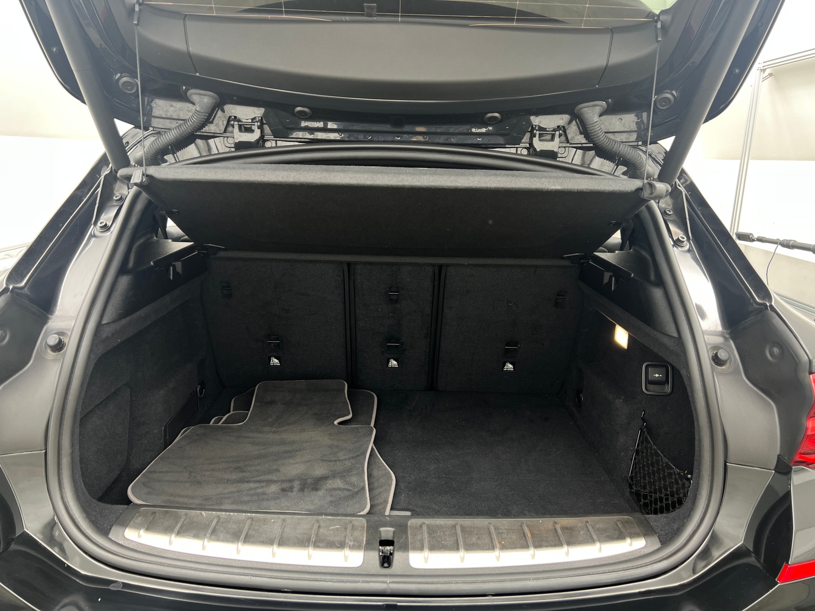 Thumbnail: 2020 BMW X2 - 6