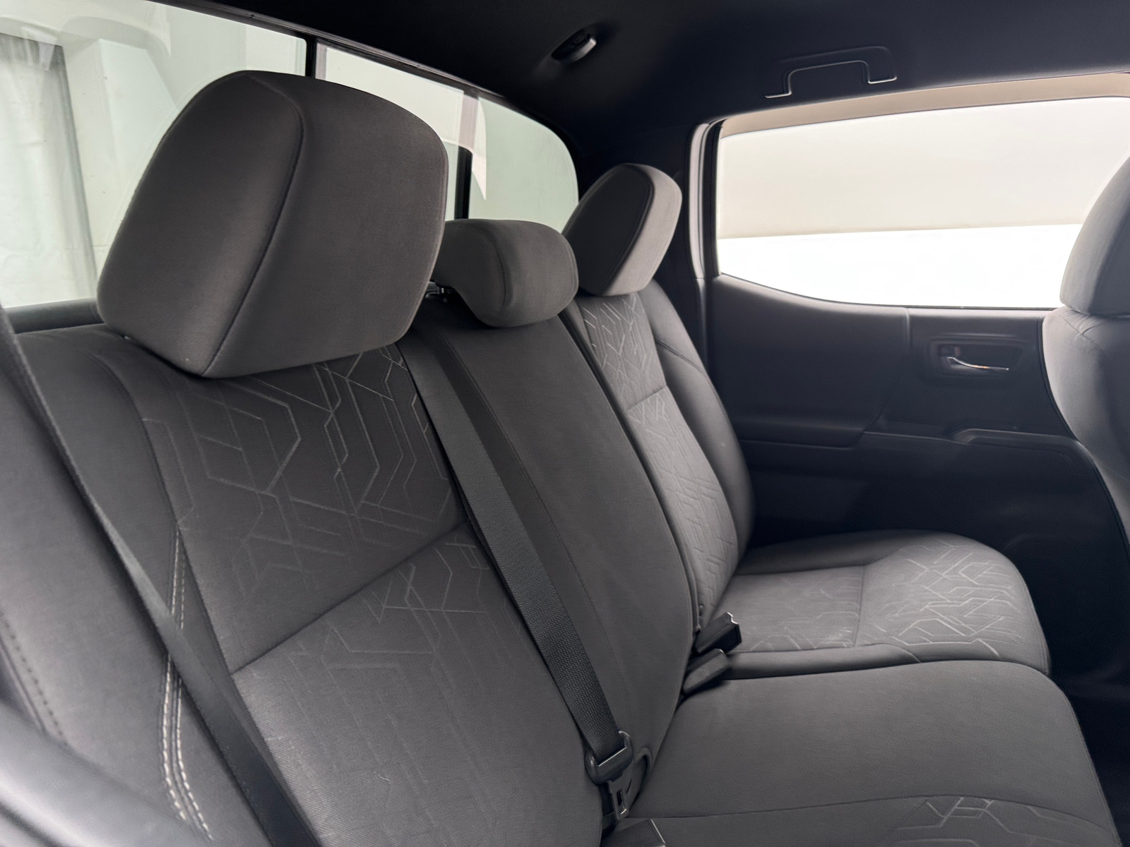 Thumbnail: 2017 Toyota Tacoma - 6