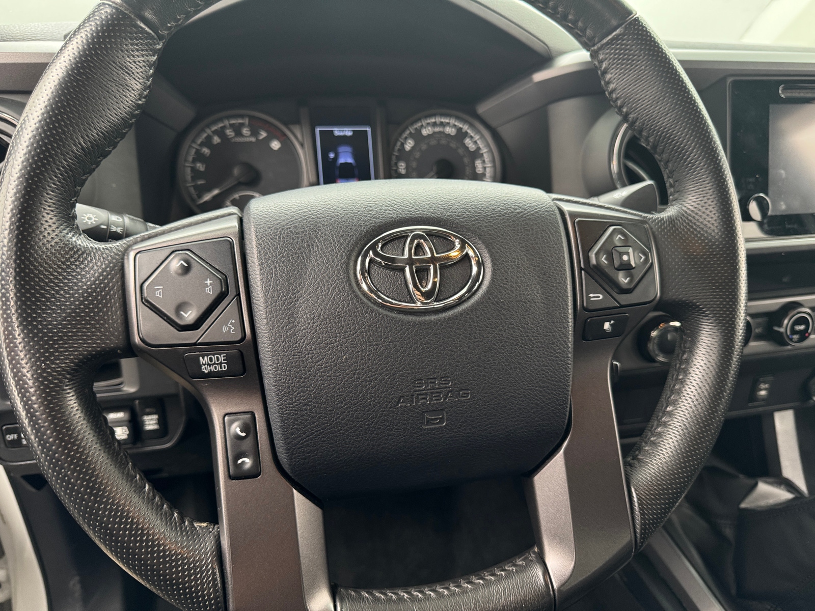 Thumbnail: 2017 Toyota Tacoma - 5