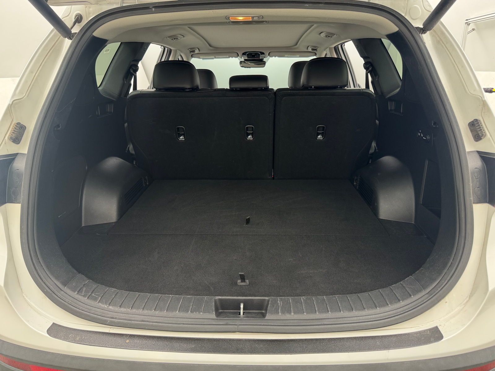 Thumbnail: 2023 Hyundai Santa Fe - 6