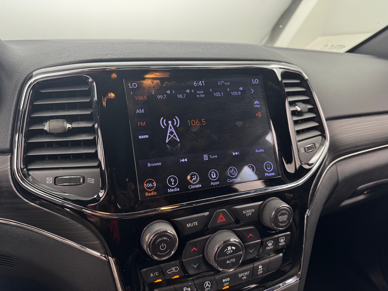 Thumbnail: 2019 Jeep Grand Cherokee - 3