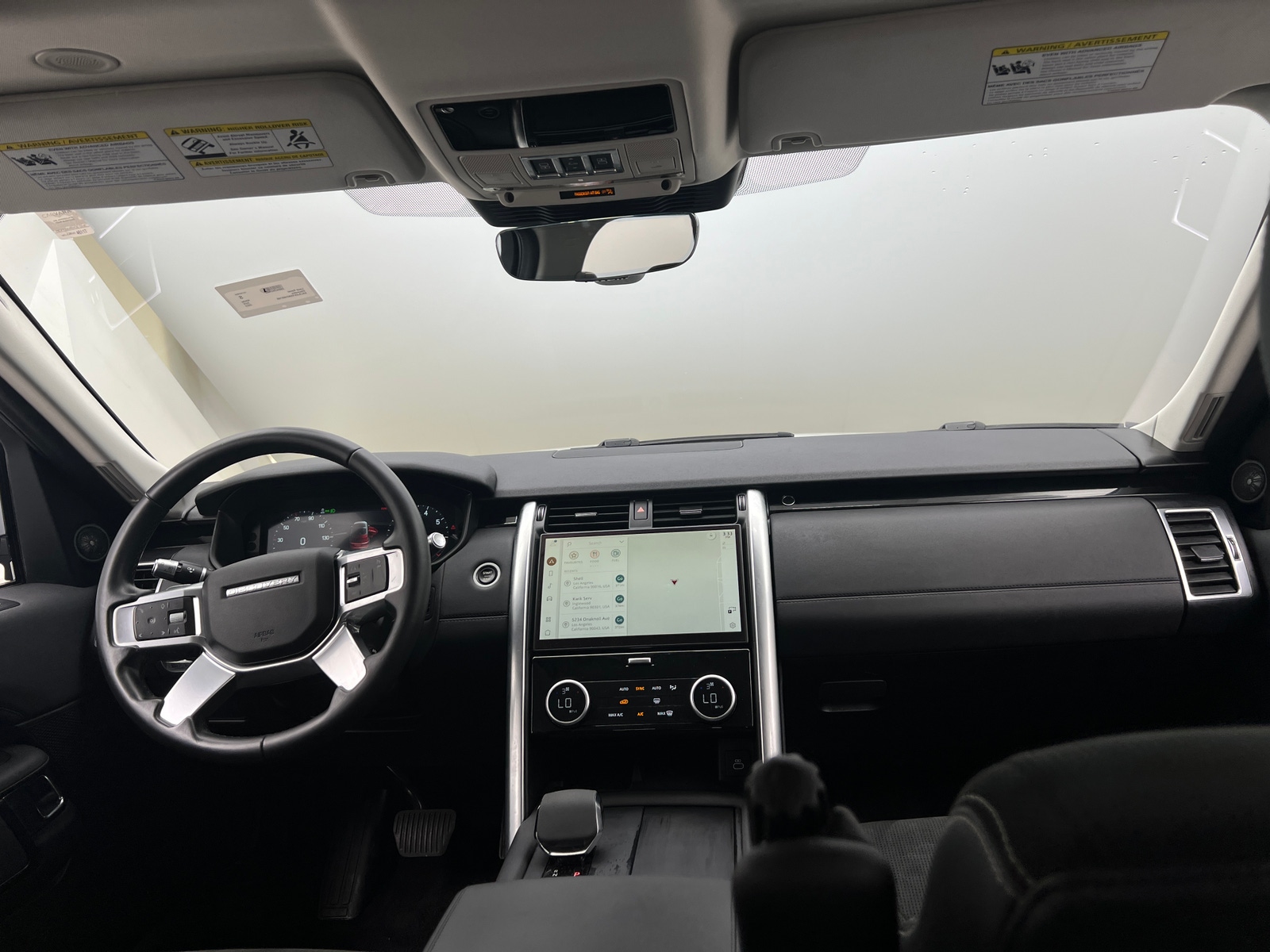 Thumbnail: 2022 Land Rover Discovery - 2