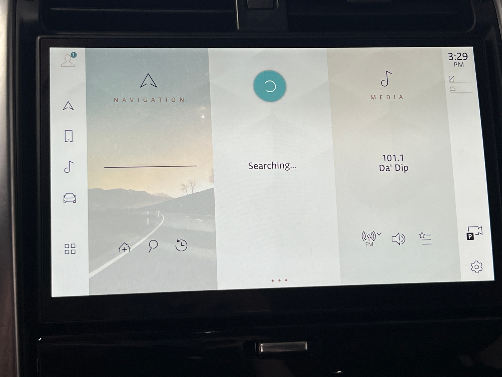 Thumbnail: 2022 Land Rover Discovery - 3