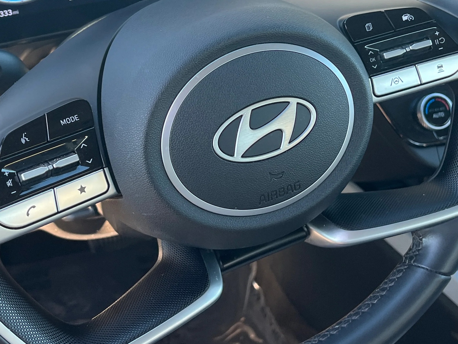 Thumbnail: 2025 Hyundai Elantra - 4