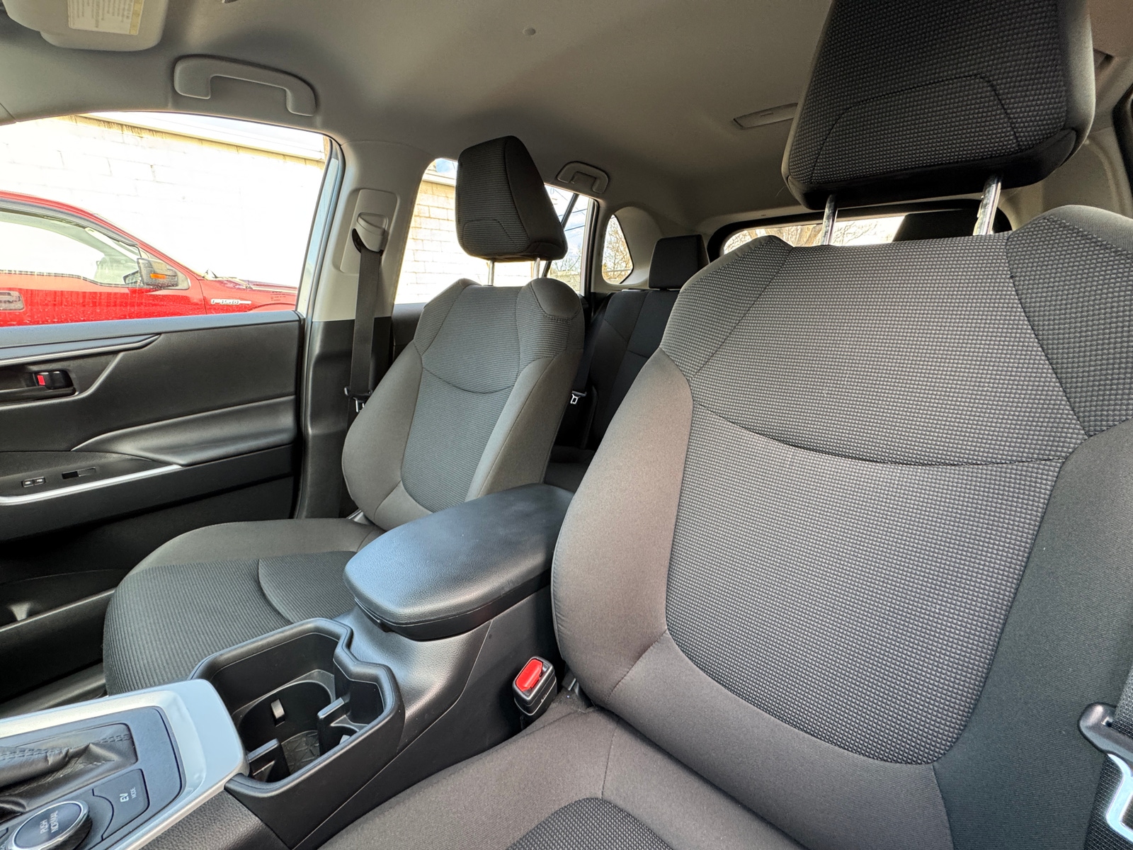 Thumbnail: 2025 Toyota RAV4 - 2