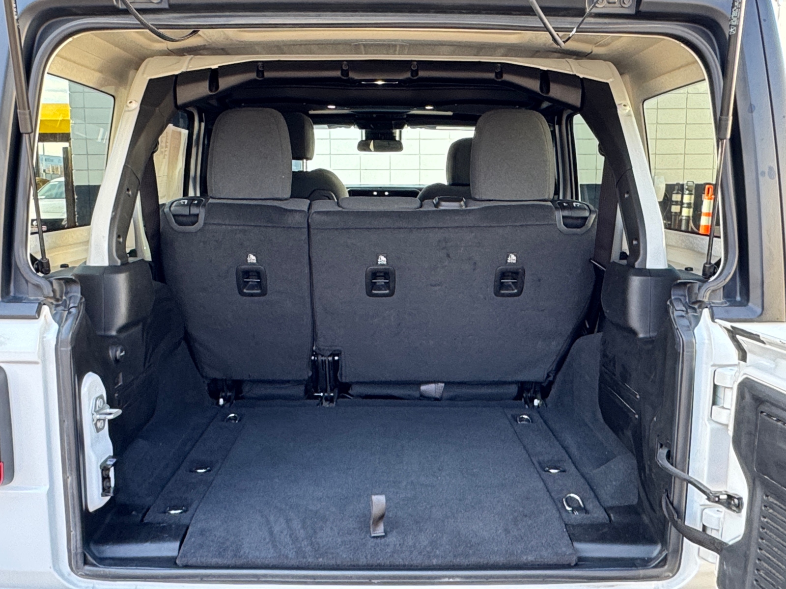 Thumbnail: 2025 Jeep Wrangler - 6