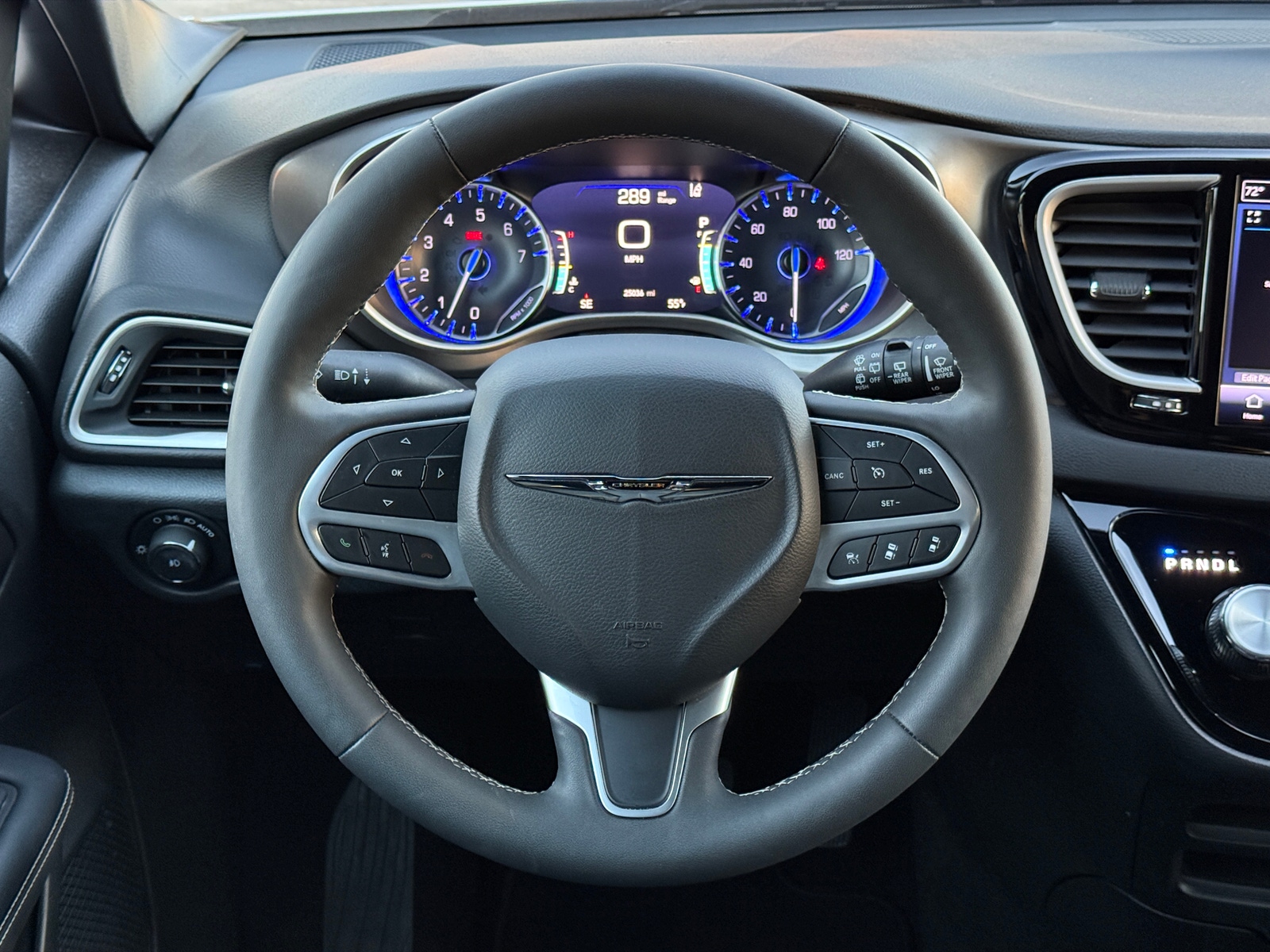 Thumbnail: 2025 Chrysler Pacifica - 5