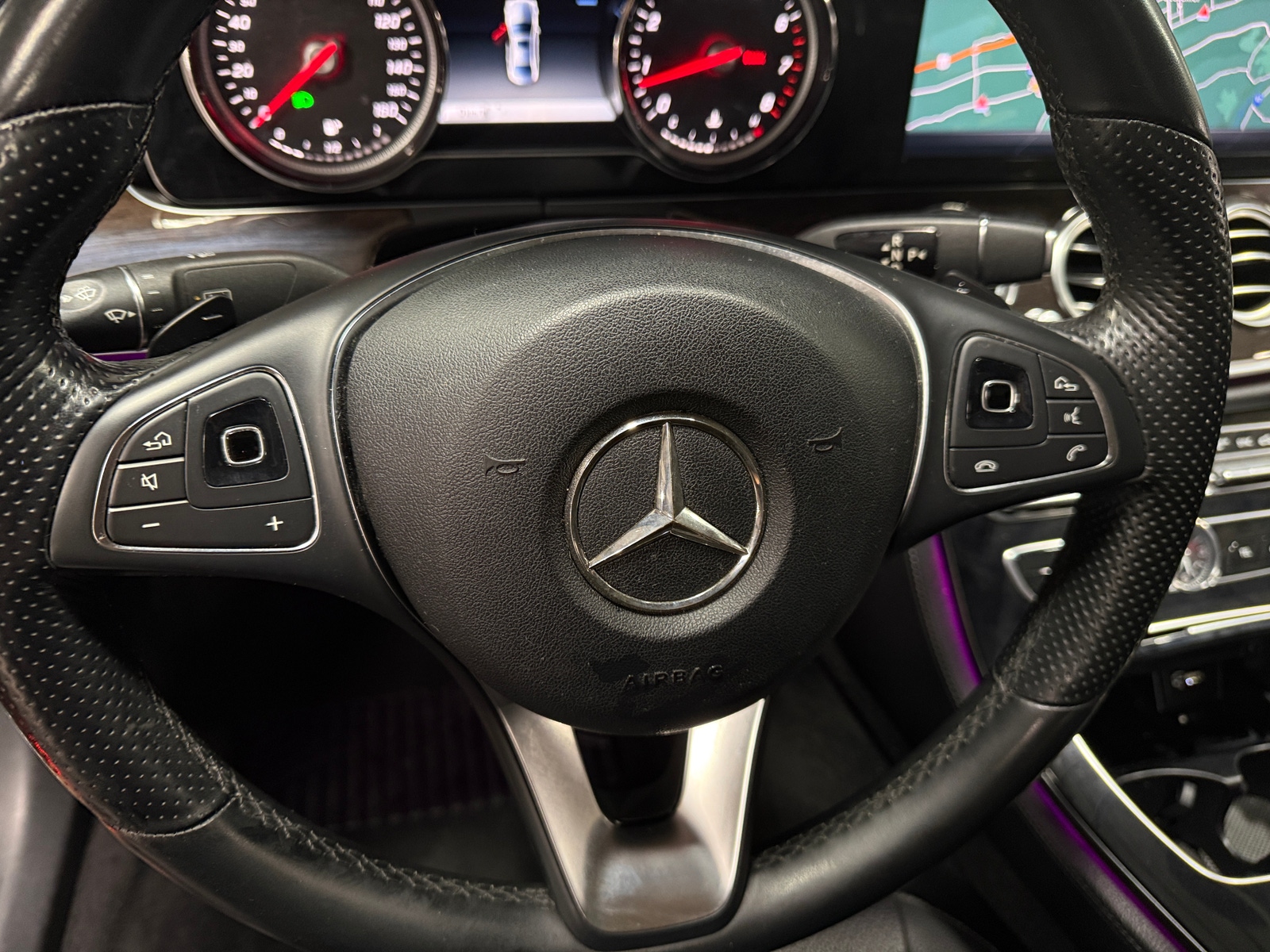 Thumbnail: 2018 Mercedes-Benz E-Class - 4