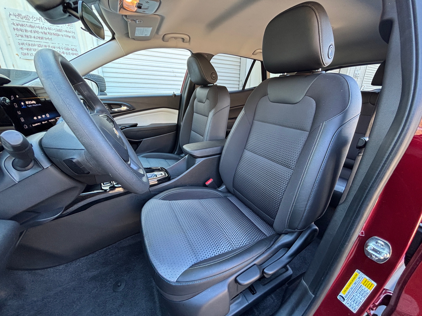 Thumbnail: 2025 Chevrolet Trax - 2